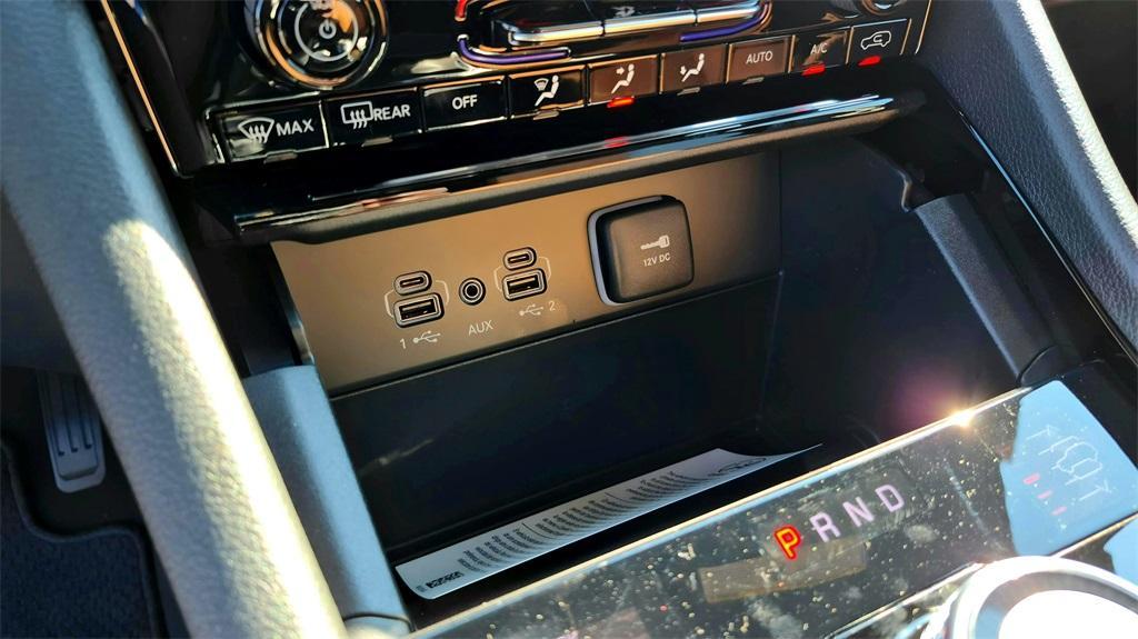 new 2025 Jeep Grand Cherokee car, priced at $61,980