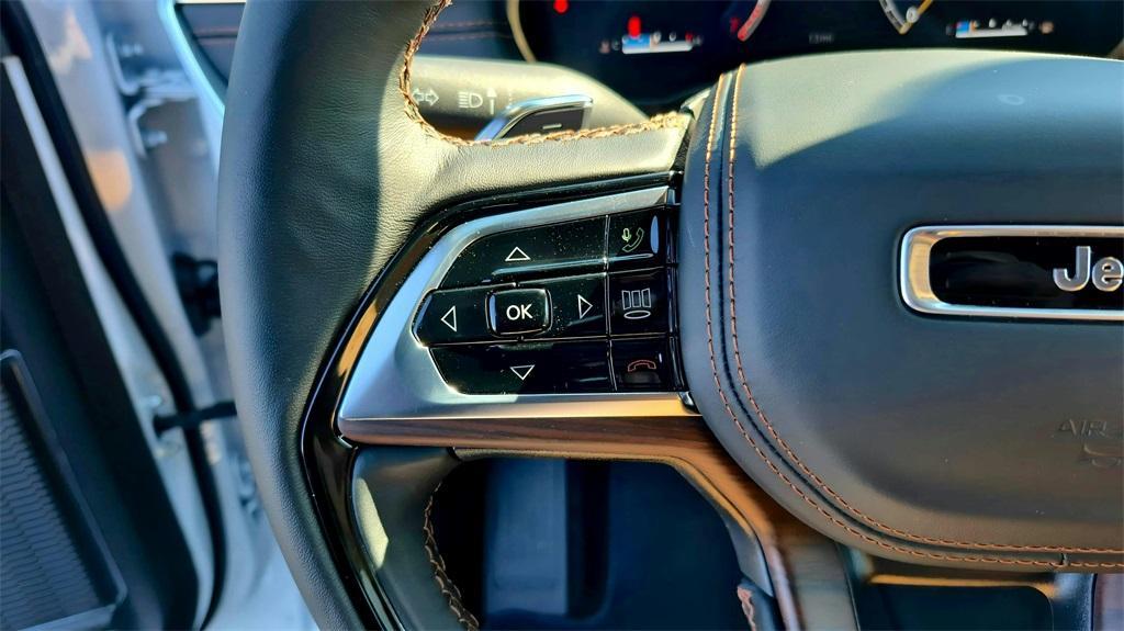 new 2025 Jeep Grand Cherokee car, priced at $61,980