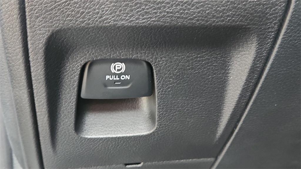 new 2025 Ram 1500 car, priced at $39,470