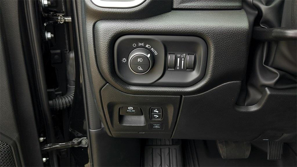 new 2025 Ram 1500 car, priced at $49,000
