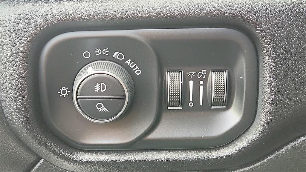 new 2025 Ram 3500 car, priced at $78,326