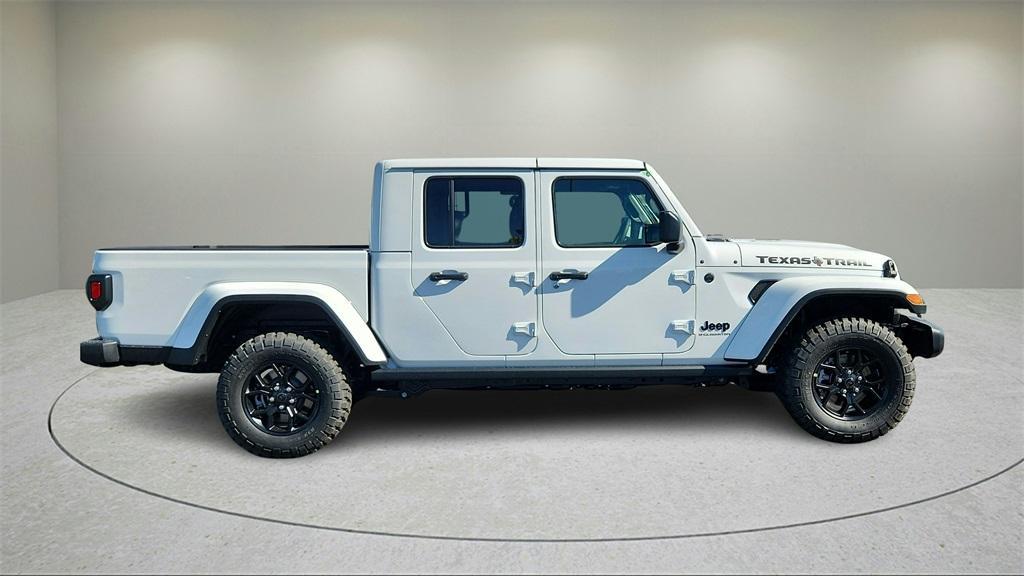 new 2025 Jeep Gladiator car, priced at $44,340