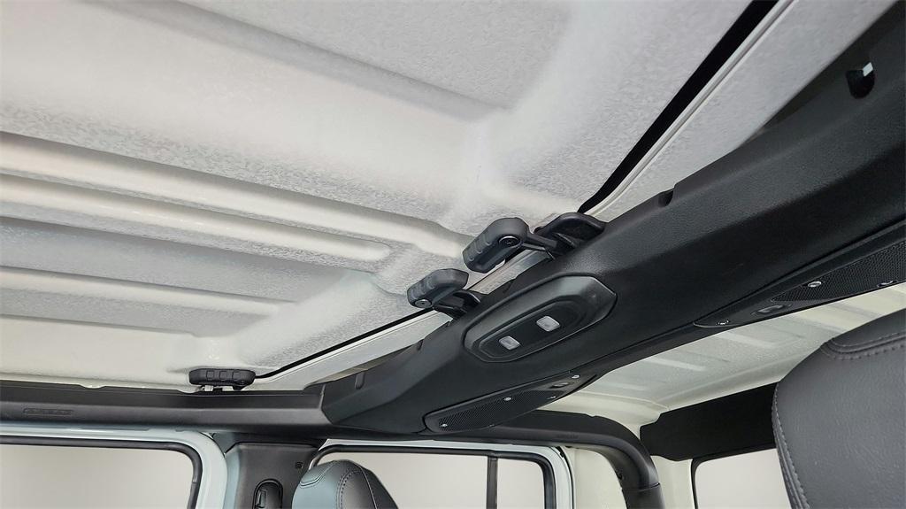 new 2025 Jeep Gladiator car, priced at $44,340