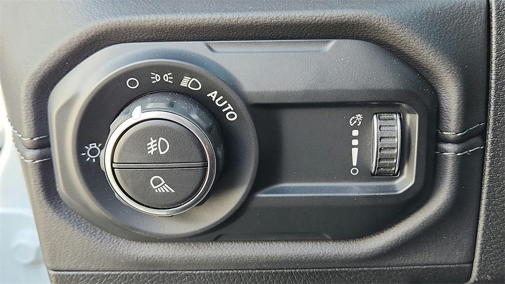 new 2025 Jeep Gladiator car, priced at $44,340