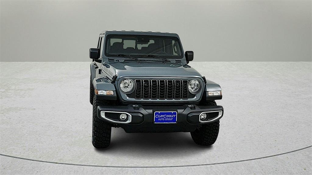 new 2024 Jeep Gladiator car, priced at $40,034