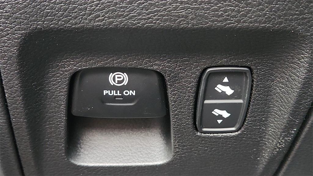 new 2025 Ram 1500 car, priced at $60,000