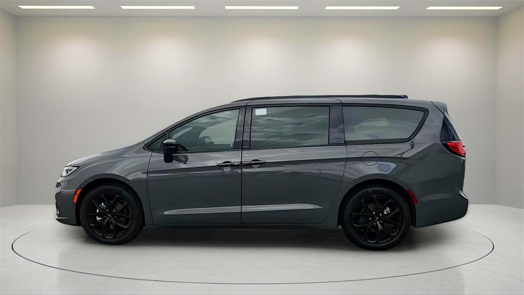 new 2024 Chrysler Pacifica car, priced at $50,800