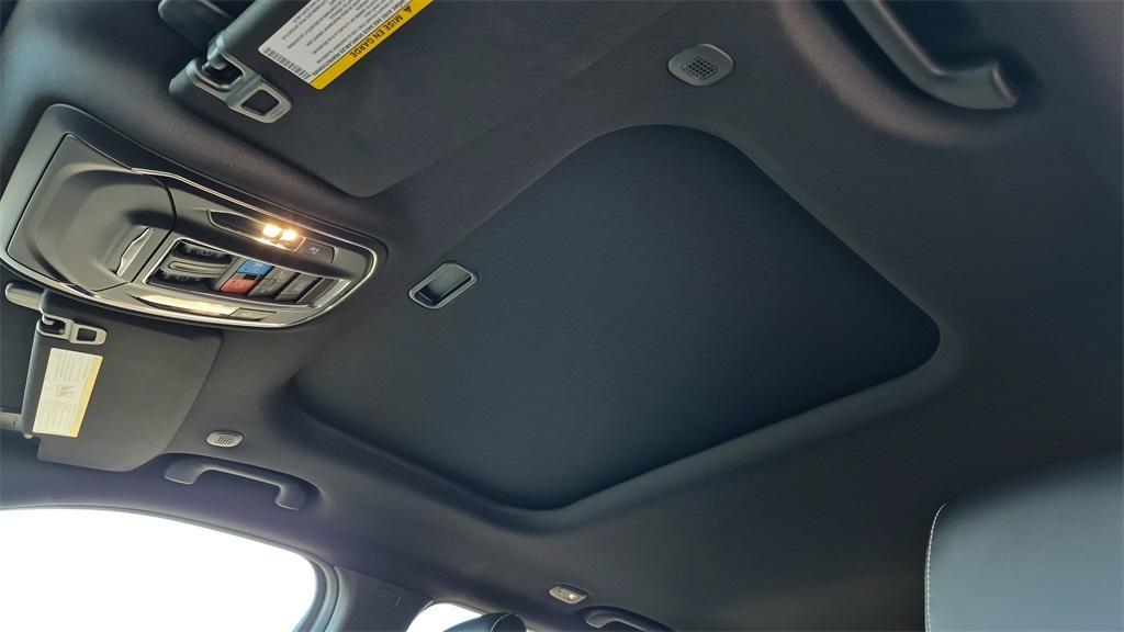 new 2025 Jeep Grand Cherokee car, priced at $45,701