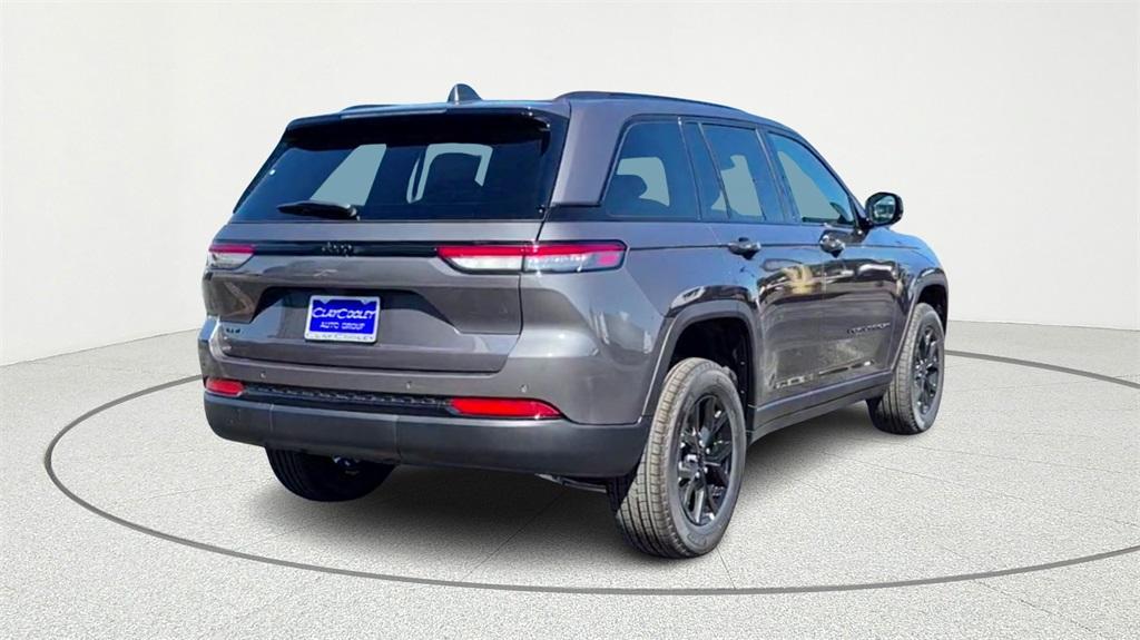 new 2025 Jeep Grand Cherokee car, priced at $45,701