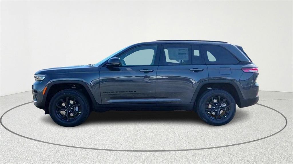 new 2025 Jeep Grand Cherokee car, priced at $45,701