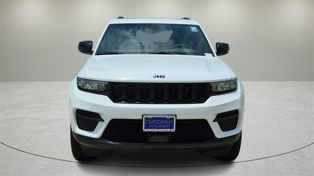 new 2025 Jeep Grand Cherokee car, priced at $37,000