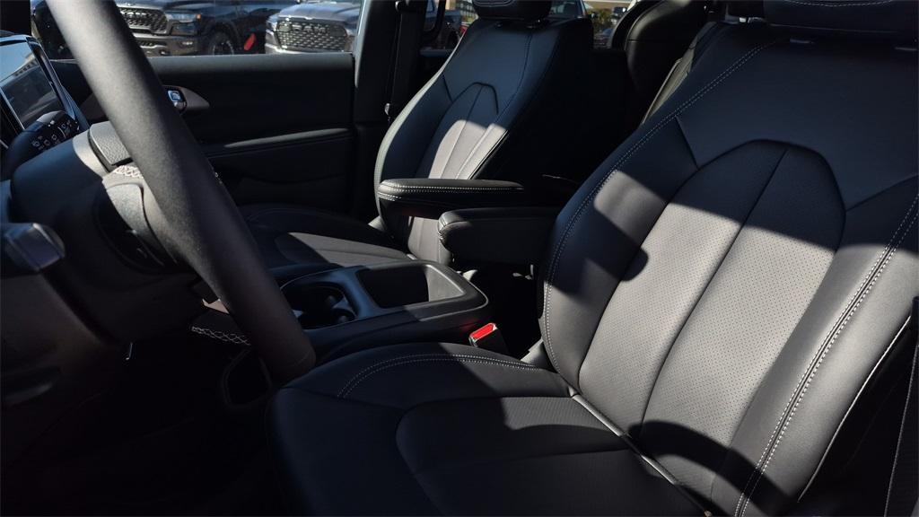 new 2026 Chrysler Pacifica car, priced at $42,786