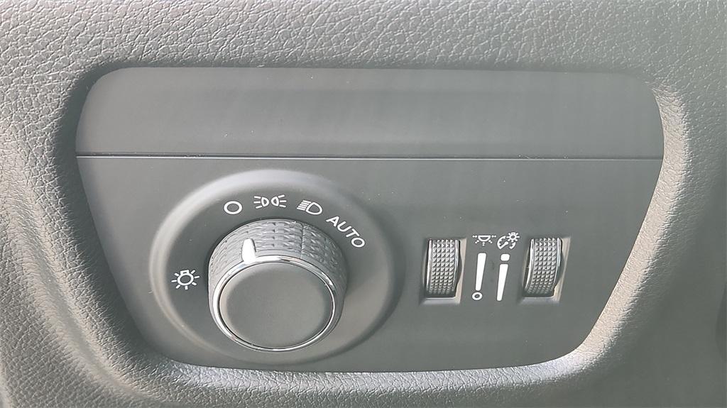new 2025 Jeep Grand Cherokee L car, priced at $36,500