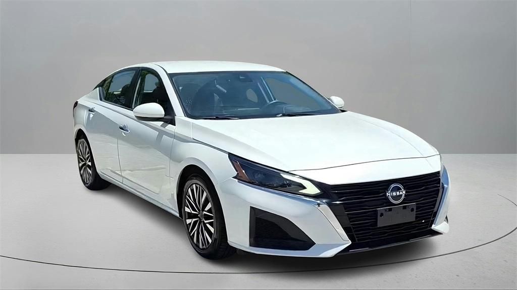 used 2023 Nissan Altima car, priced at $19,000