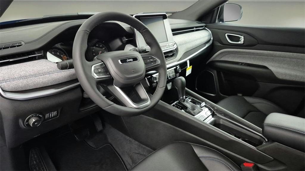 new 2025 Jeep Compass car, priced at $25,500