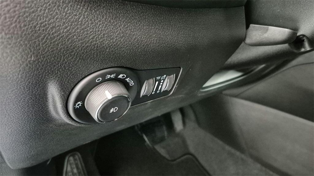 new 2025 Jeep Compass car, priced at $25,500