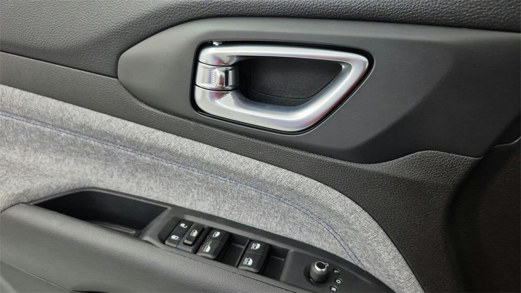 new 2025 Jeep Compass car, priced at $25,500