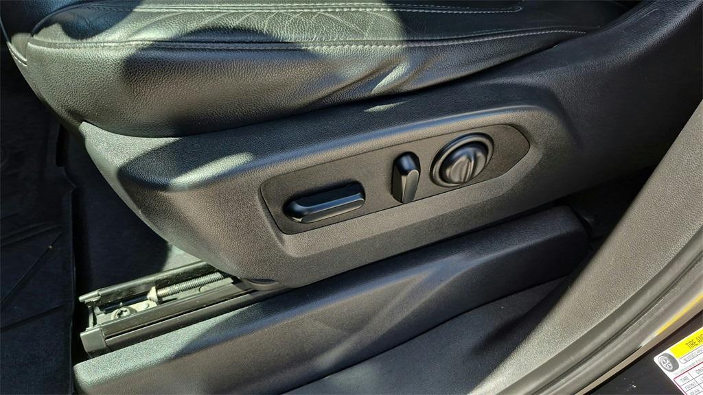 used 2019 Chevrolet Silverado 1500 car, priced at $33,000
