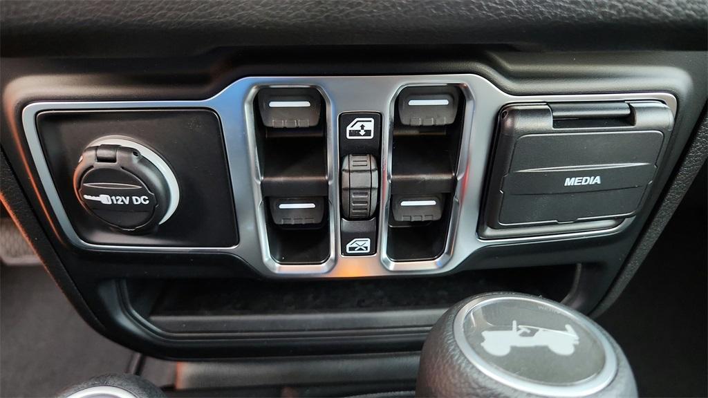 new 2025 Jeep Wrangler car, priced at $37,000