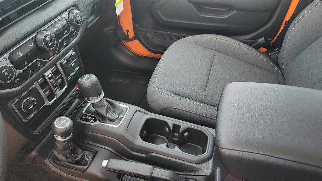 new 2025 Jeep Wrangler car, priced at $37,000