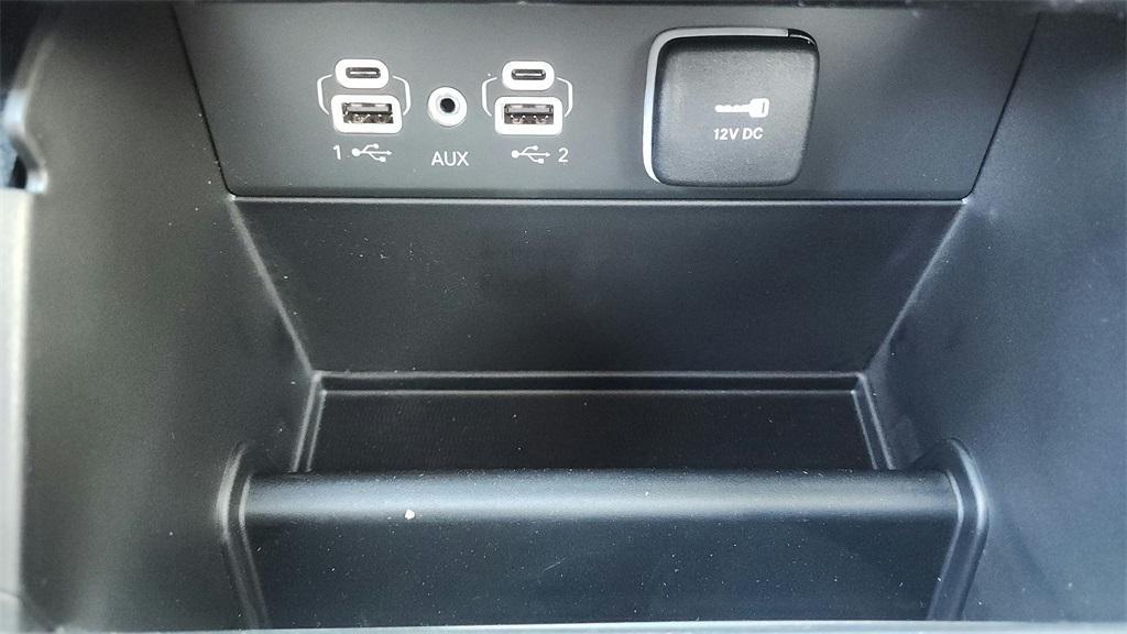 new 2025 Jeep Grand Cherokee car, priced at $34,500