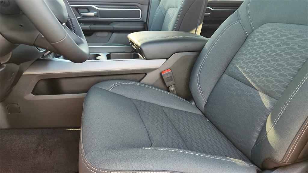 new 2025 Ram 1500 car, priced at $47,000
