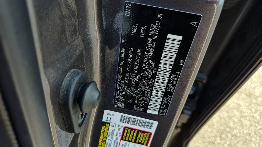 used 2022 Toyota Highlander car, priced at $32,170