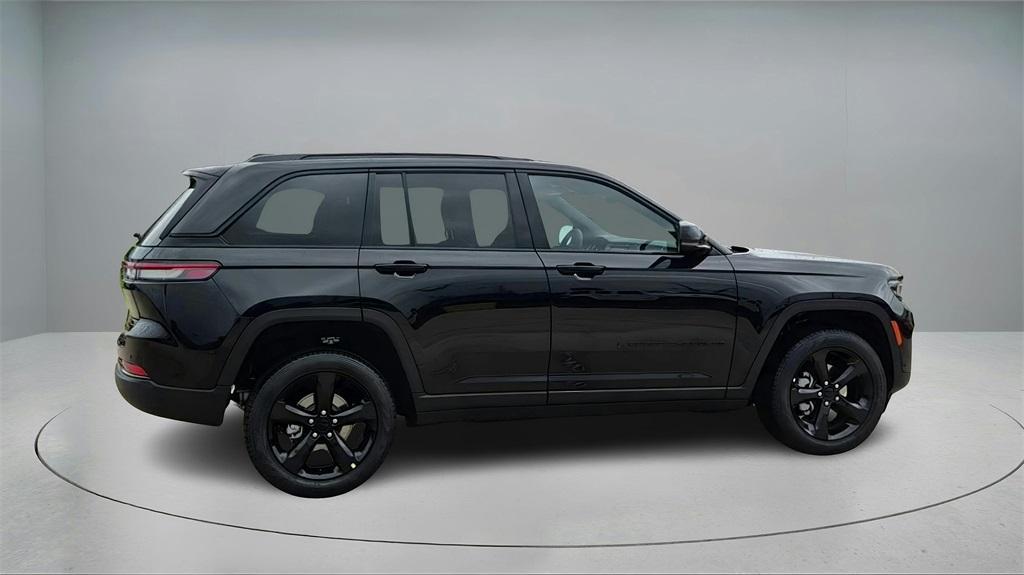 new 2025 Jeep Grand Cherokee car, priced at $50,834