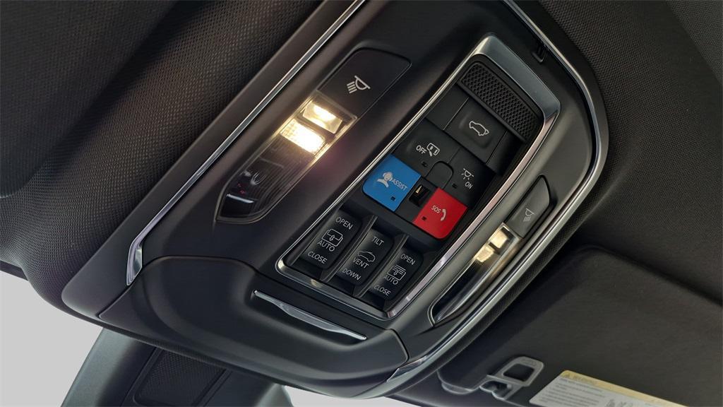 new 2025 Jeep Grand Cherokee car, priced at $50,834