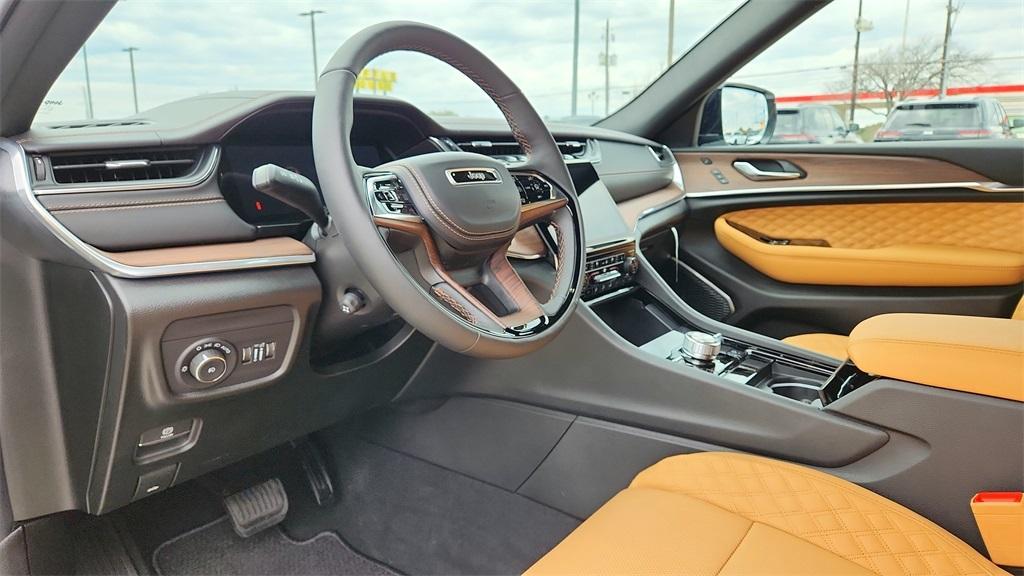 new 2025 Jeep Grand Cherokee L car, priced at $58,500