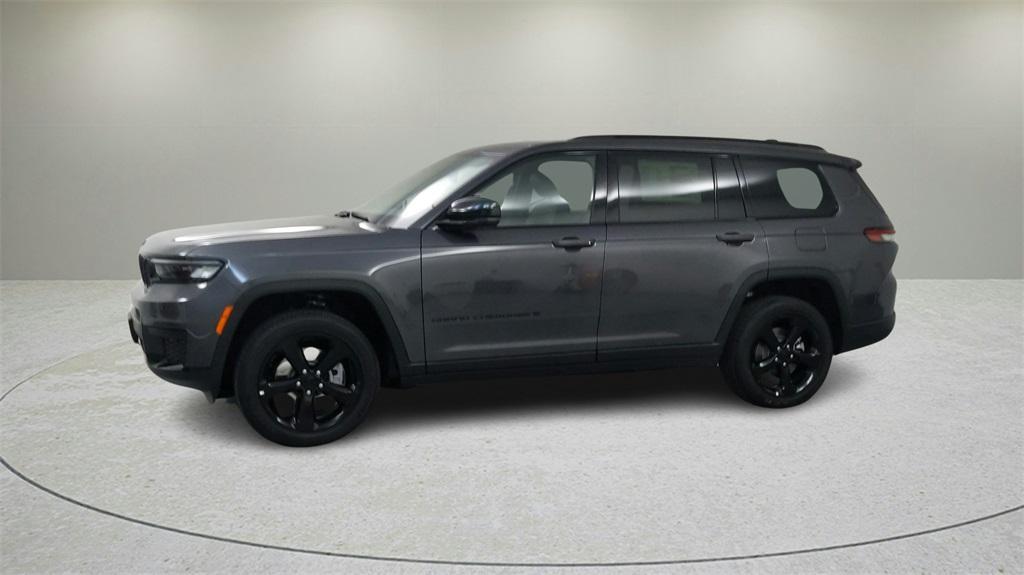 new 2024 Jeep Grand Cherokee L car, priced at $40,177