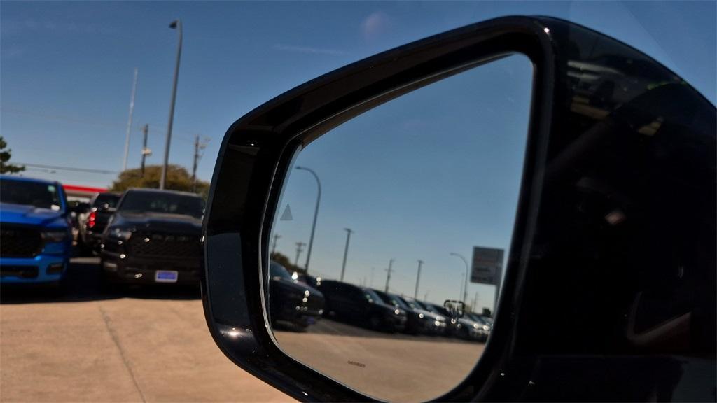 new 2025 Jeep Grand Cherokee car, priced at $49,225