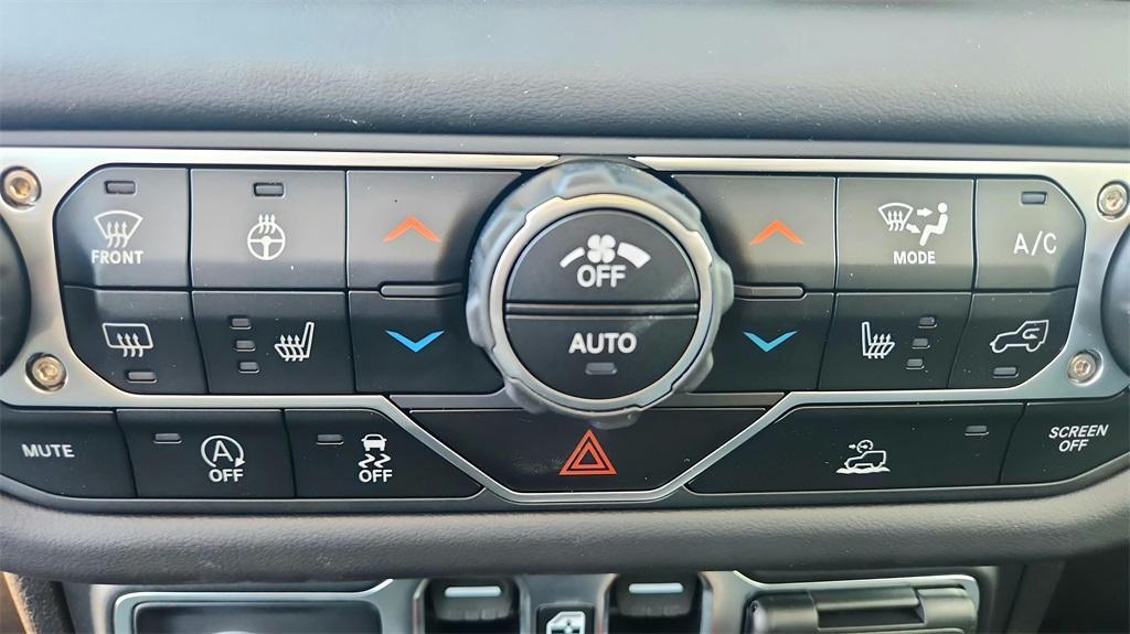 new 2025 Jeep Wrangler car, priced at $45,707