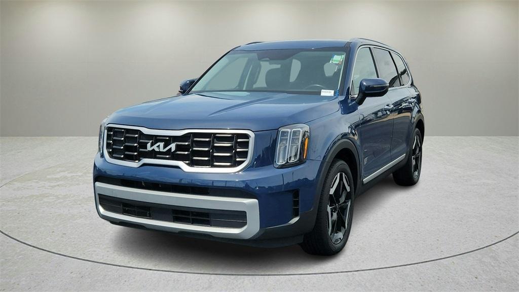 used 2024 Kia Telluride car, priced at $34,000