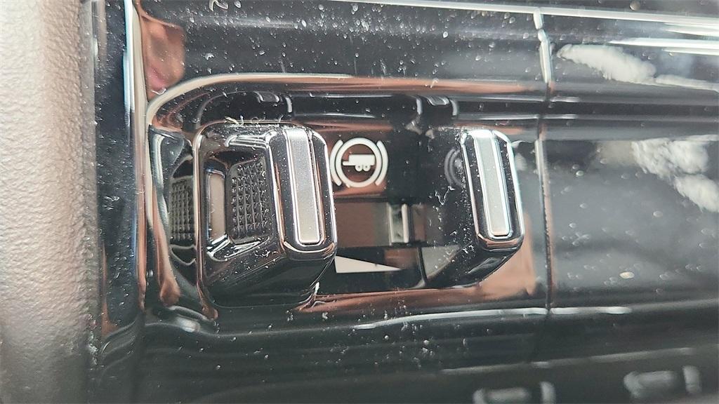 new 2025 Ram 1500 car, priced at $64,000