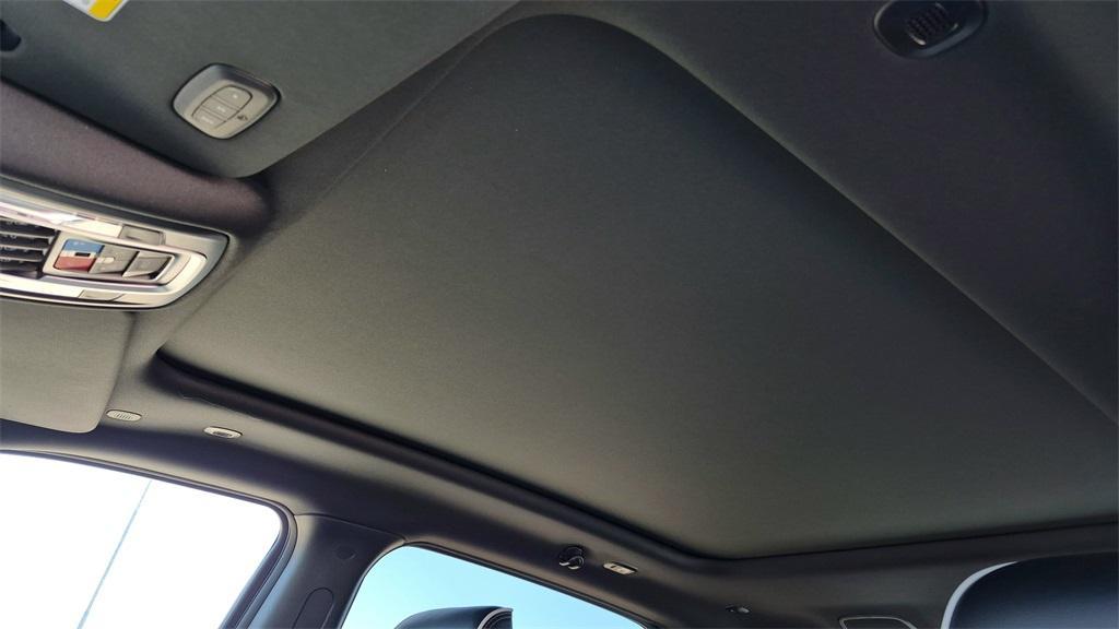 new 2025 Ram 1500 car, priced at $68,070