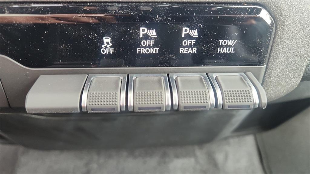new 2025 Ram 1500 car, priced at $40,000