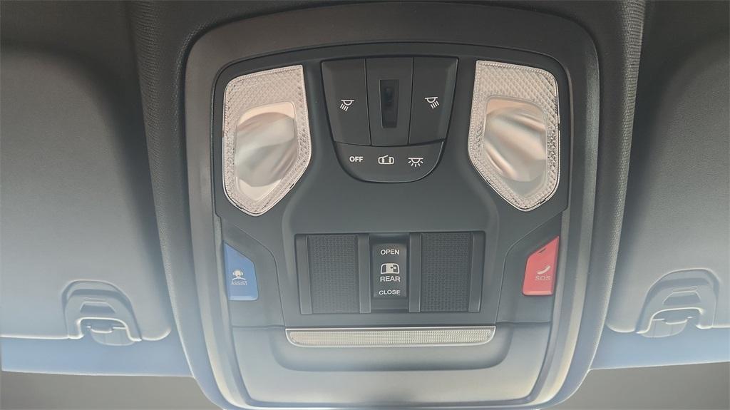 new 2025 Ram 1500 car, priced at $40,000