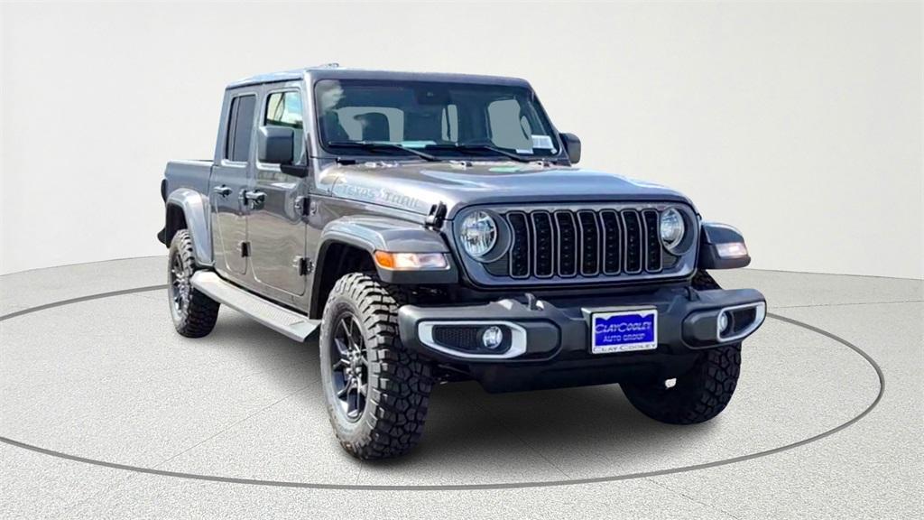 new 2025 Jeep Gladiator car, priced at $45,935