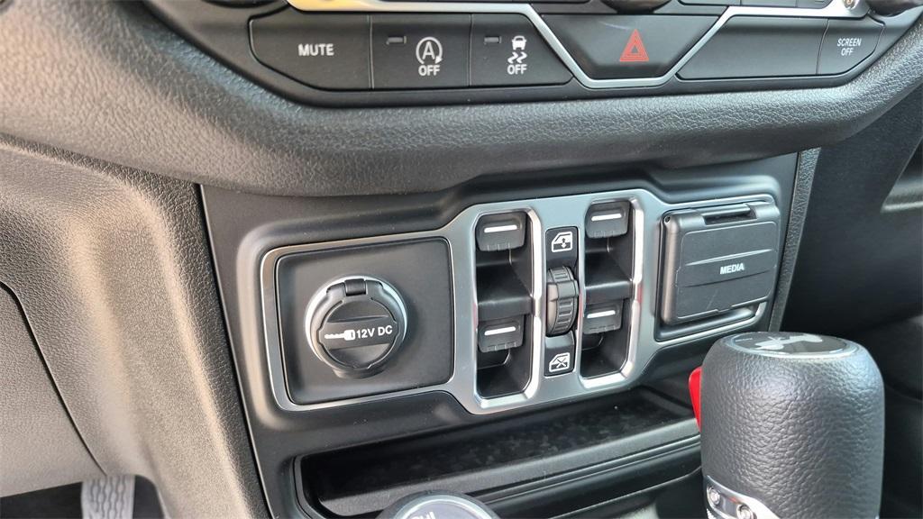 new 2025 Jeep Wrangler car, priced at $45,000