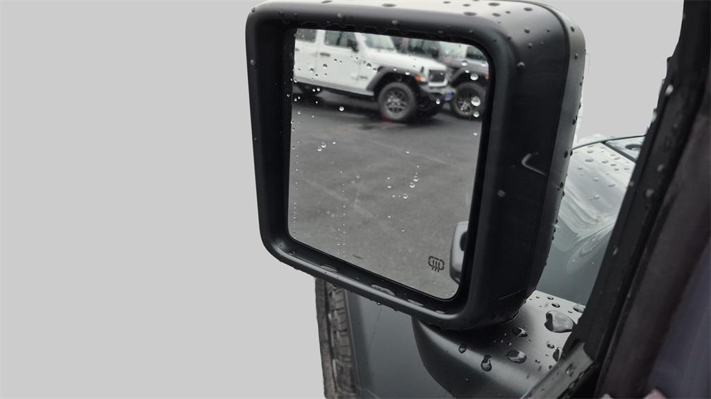 new 2025 Jeep Wrangler car, priced at $44,553