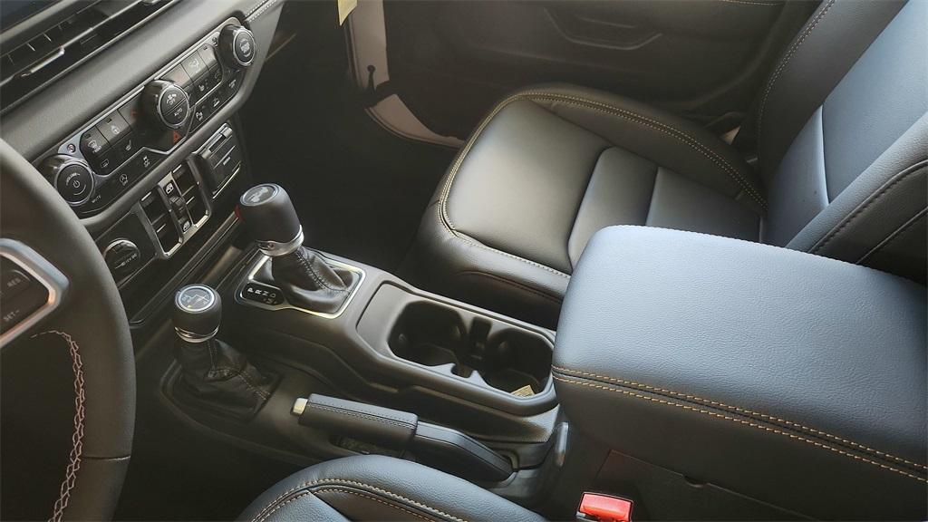new 2025 Jeep Wrangler car, priced at $51,500