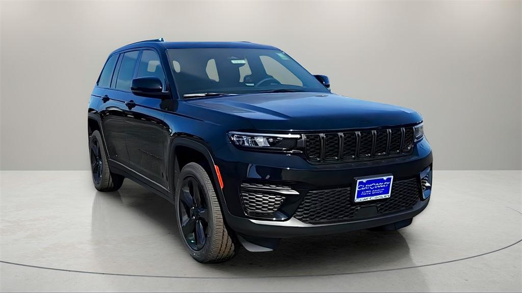 new 2024 Jeep Grand Cherokee car, priced at $39,000