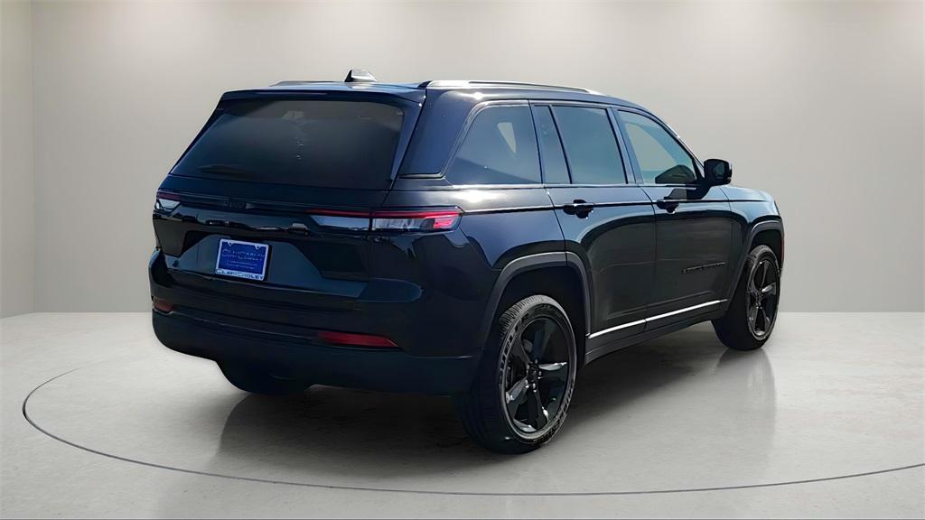 new 2024 Jeep Grand Cherokee car, priced at $38,500