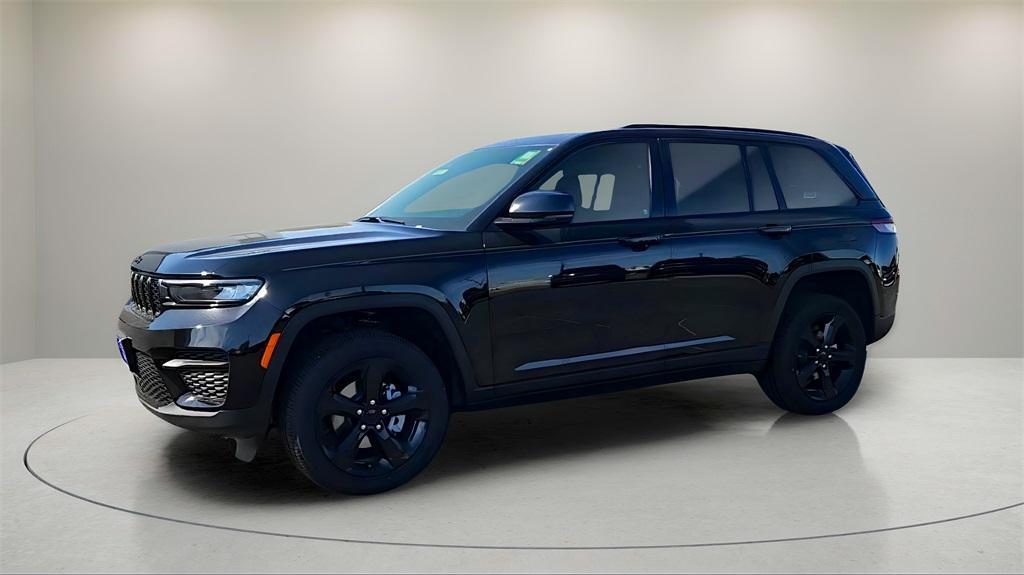 new 2024 Jeep Grand Cherokee car, priced at $38,500