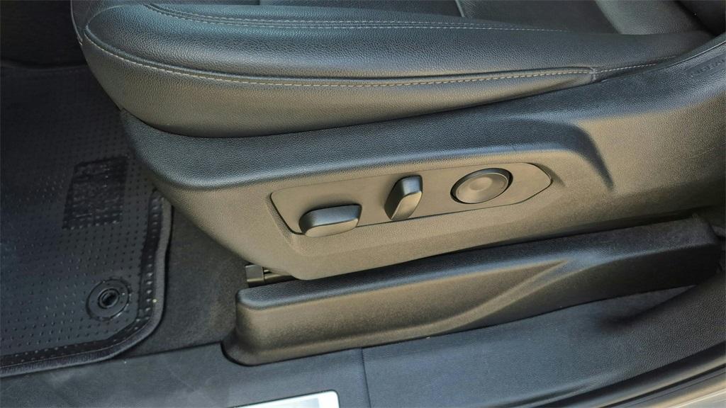 used 2023 Chevrolet Suburban car, priced at $43,000