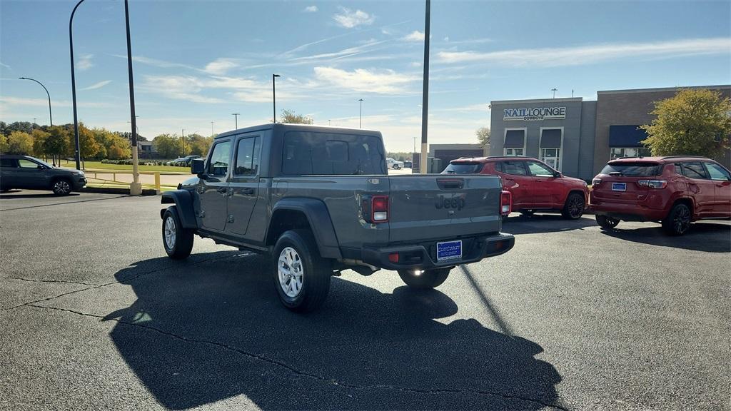 used 2023 Jeep Gladiator car, priced at $31,000