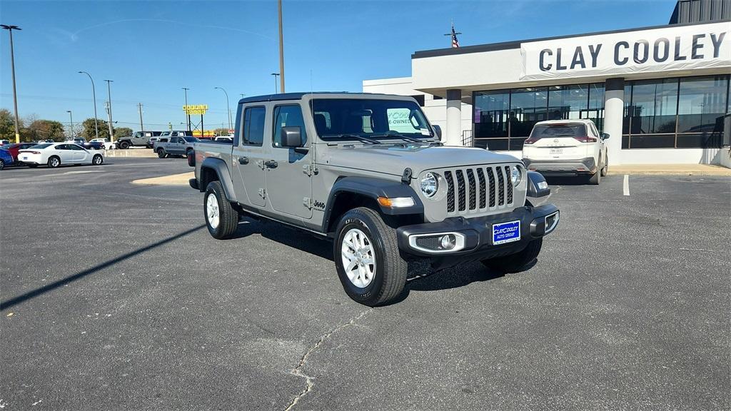 used 2023 Jeep Gladiator car, priced at $31,000