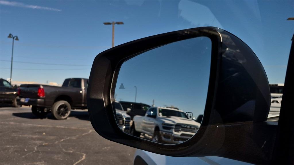 new 2025 Jeep Grand Cherokee car, priced at $39,287