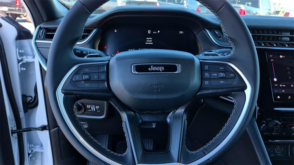 new 2025 Jeep Grand Cherokee car, priced at $39,287